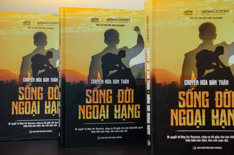 Sách "“Chuyển hoá bản thân - Sống đời ngoại hạng"